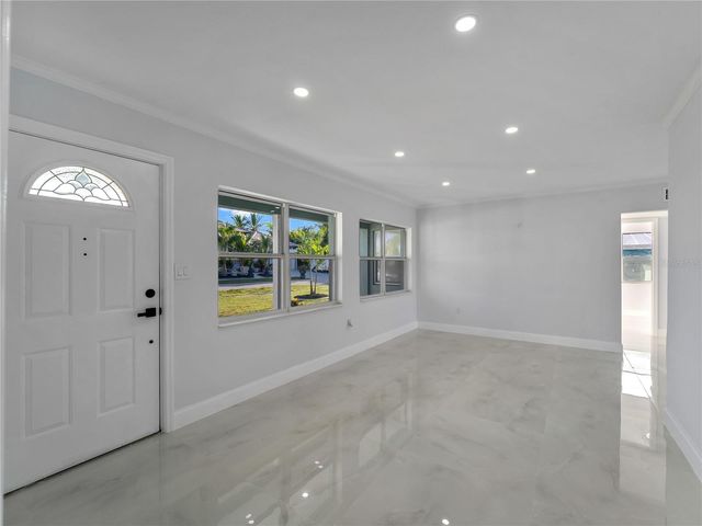 581 LINDLEY TERRACE, Port Charlotte, FL 33952