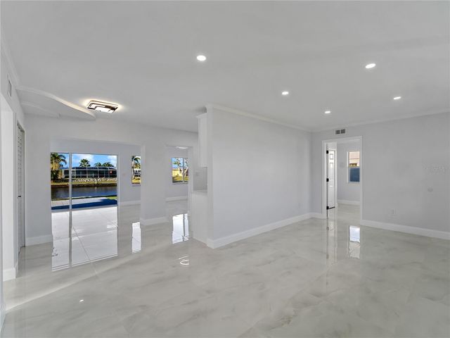 581 LINDLEY TERRACE, Port Charlotte, FL 33952