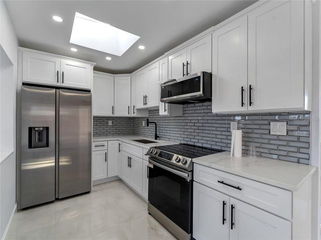 581 LINDLEY TERRACE, Port Charlotte, FL 33952