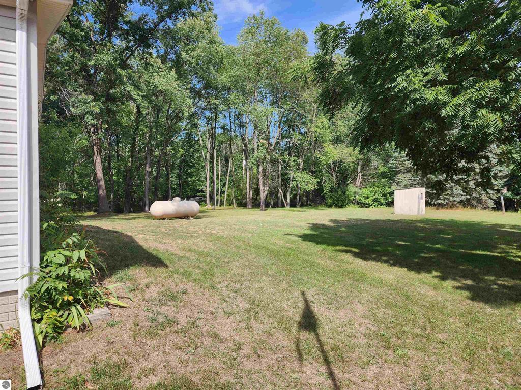 Image 10 of property listing at 3560 Pine Tree Drive, Weidman, MI 48893