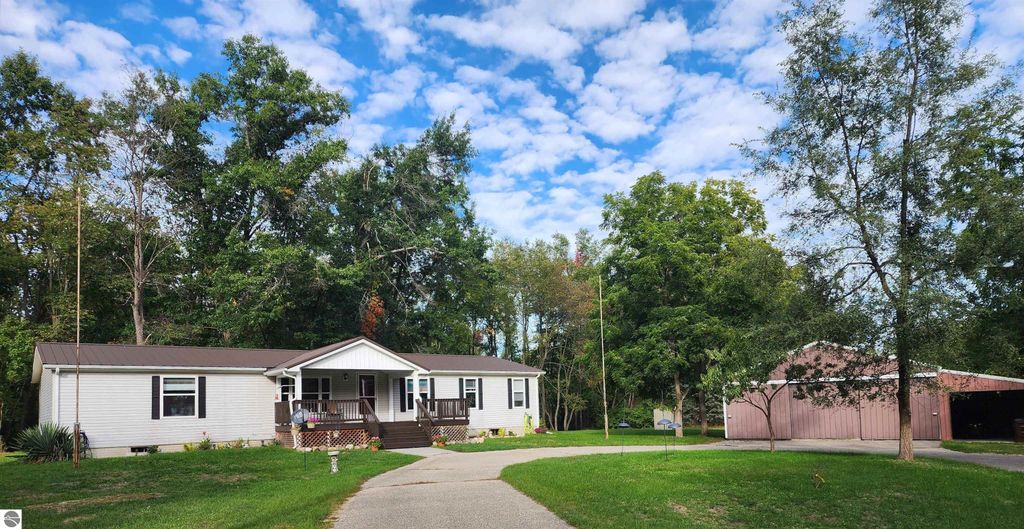 Image 39 of property listing at 3560 Pine Tree Drive, Weidman, MI 48893