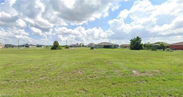 4017 NW 37th AVE, Cape Coral, FL 33993