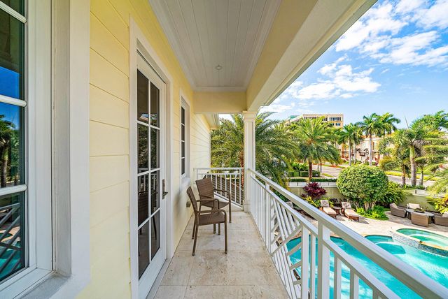 201 NE 3rd Court, Boca Raton, FL 33432