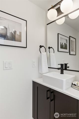 225 24th Avenue, Seattle, WA 98122