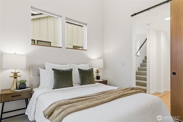 225 24th Avenue, Seattle, WA 98122