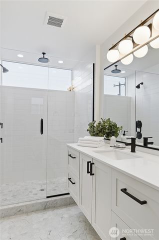 225 24th Avenue, Seattle, WA 98122