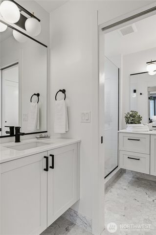 225 24th Avenue, Seattle, WA 98122