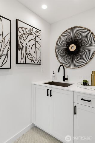 225 24th Avenue, Seattle, WA 98122