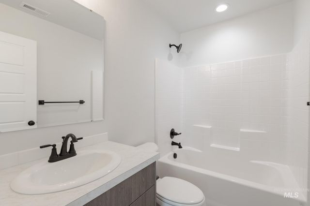 6983 S Harvest Cove Ave, Boise, ID 83709