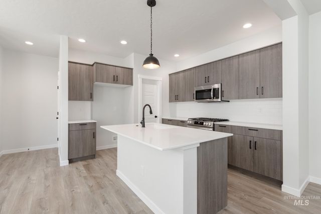 6983 S Harvest Cove Ave, Boise, ID 83709