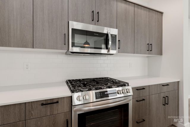 6983 S Harvest Cove Ave, Boise, ID 83709