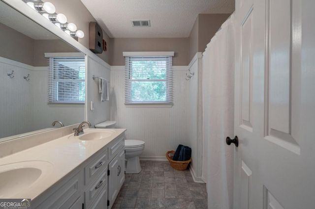 1100 Station Drive, Watkinsville, GA 30677