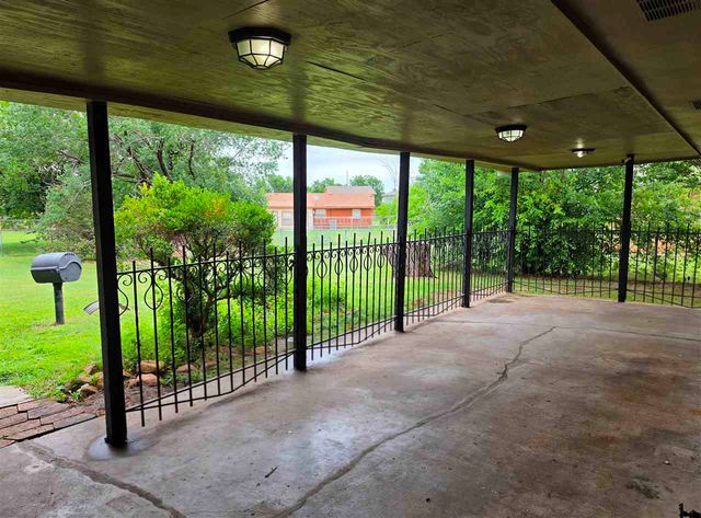 6907 SW Forest Ave, Lawton, OK 73505