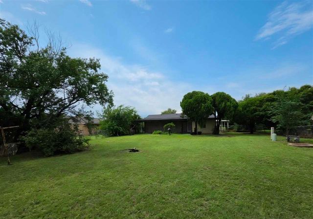 6907 SW Forest Ave, Lawton, OK 73505