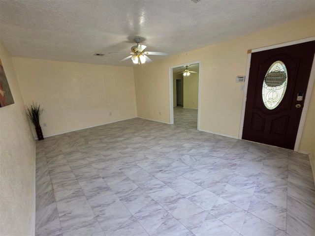 6907 SW Forest Ave, Lawton, OK 73505
