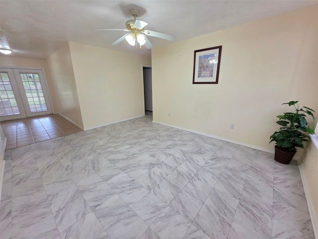 6907 SW Forest Ave, Lawton, OK 73505