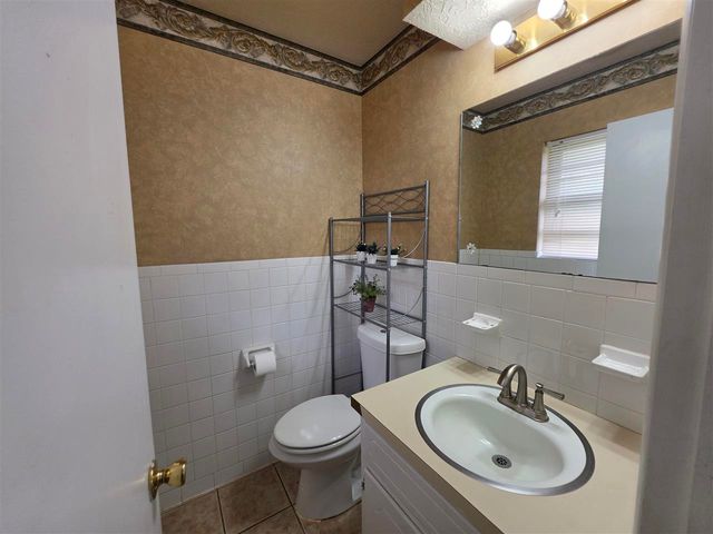 6907 SW Forest Ave, Lawton, OK 73505