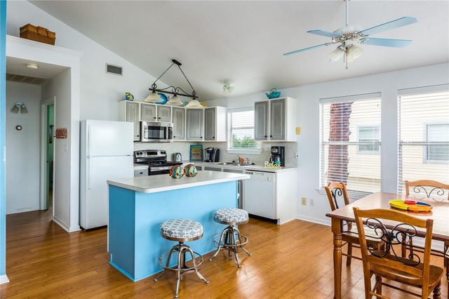 16530 Bermuda Way, Jamaica Beach, TX 77554