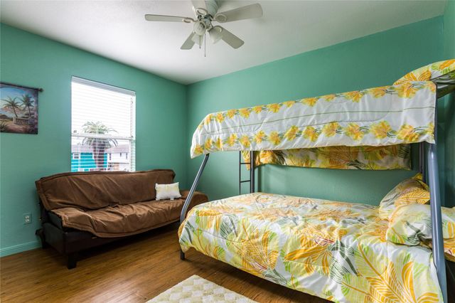 16530 Bermuda Way, Jamaica Beach, TX 77554