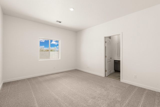 2517 Calle De Las Rosas, Belen, NM 87002