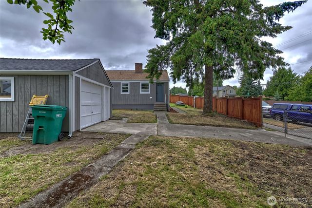 13504 35th Avenue S, Tukwila, WA 98168