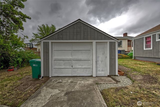 13504 35th Avenue S, Tukwila, WA 98168