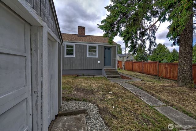 13504 35th Avenue S, Tukwila, WA 98168