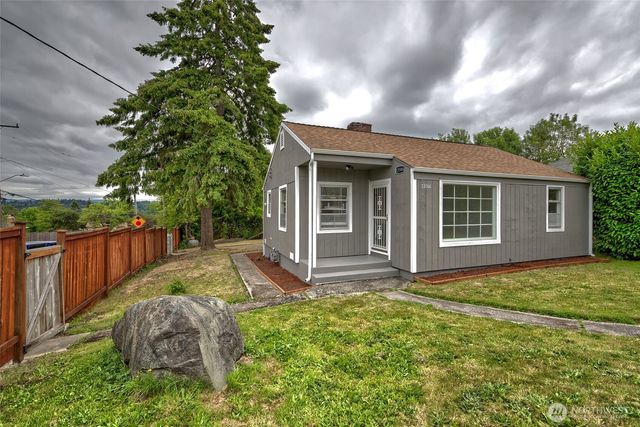 13504 35th Avenue S, Tukwila, WA 98168