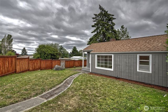 13504 35th Avenue S, Tukwila, WA 98168