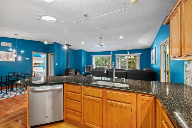 965 County Road 156, Eureka Springs, AR 72632