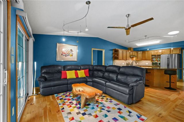 965 County Road 156, Eureka Springs, AR 72632