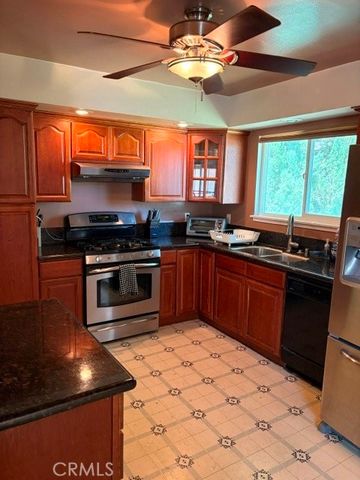 26401 Oak Crossing Road, Newhall, CA 91321