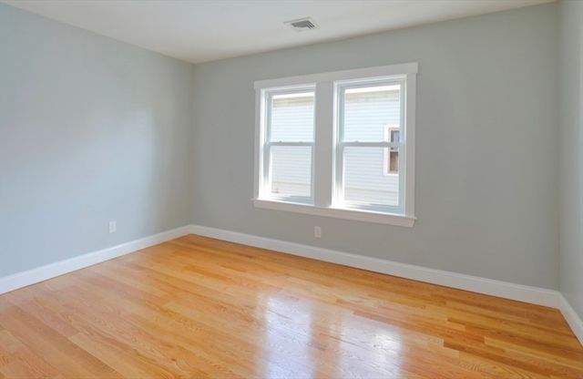 28 2nd St 2, Medford, MA 02155