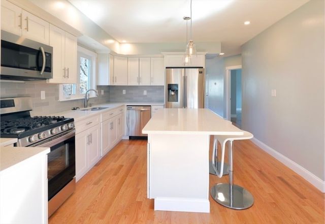 28 2nd St 2, Medford, MA 02155