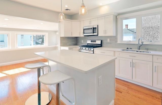 28 2nd St 2, Medford, MA 02155
