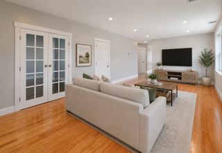 28 2nd St 2, Medford, MA 02155