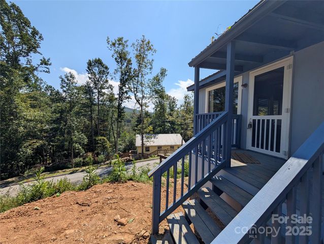 260 Oak Ridge Road, Hendersonville, NC 28792