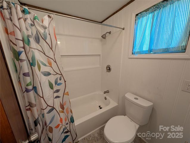 260 Oak Ridge Road, Hendersonville, NC 28792