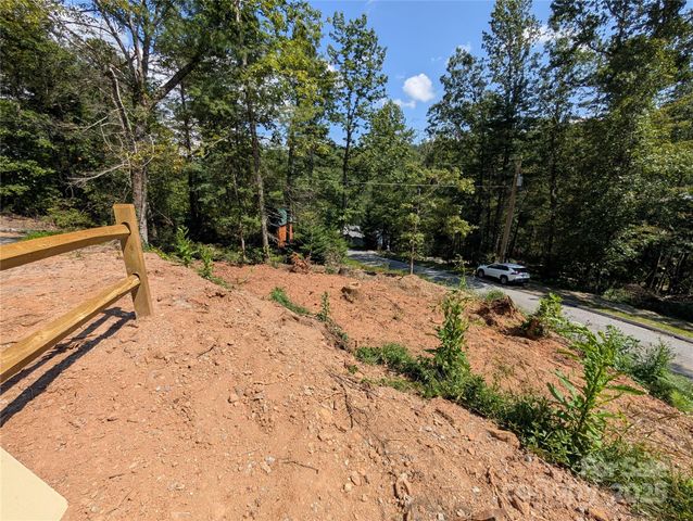 260 Oak Ridge Road, Hendersonville, NC 28792