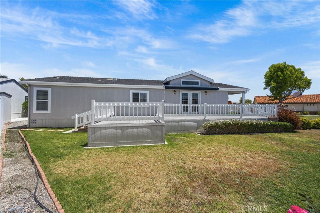 Image 20 of property listing at 16222 Monterey Lane 35, Huntington Beach, CA 92649