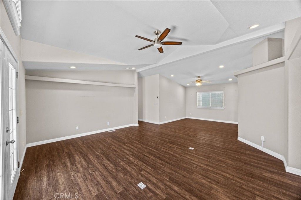 Image 4 of property listing at 16222 Monterey Lane 35, Huntington Beach, CA 92649