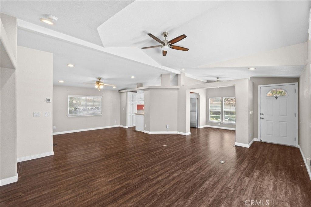 Image 5 of property listing at 16222 Monterey Lane 35, Huntington Beach, CA 92649
