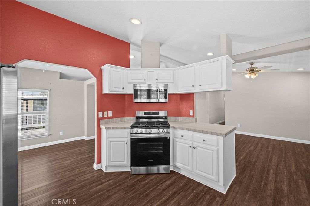 Image 9 of property listing at 16222 Monterey Lane 35, Huntington Beach, CA 92649