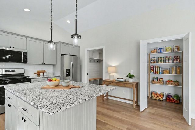 8683 Camomile Drive, Augusta, MI 49012