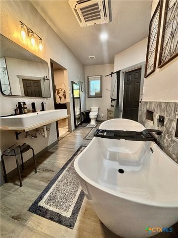 1754 W Big Elm Road, Troy, TX 76579