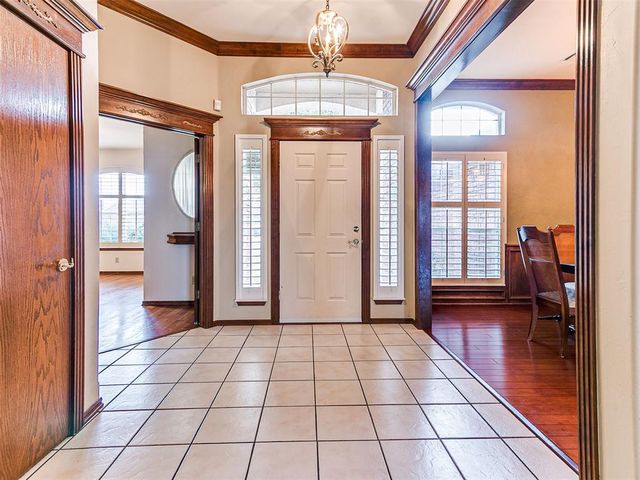 1809 Parkway Drive, Moore, OK 73160