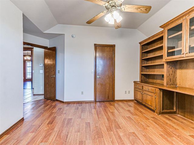 1809 Parkway Drive, Moore, OK 73160