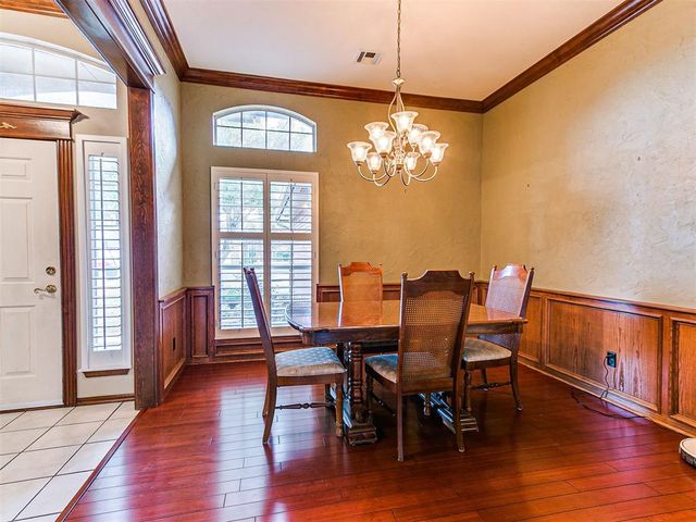 1809 Parkway Drive, Moore, OK 73160