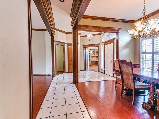 1809 Parkway Drive, Moore, OK 73160