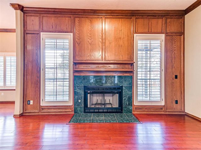 1809 Parkway Drive, Moore, OK 73160